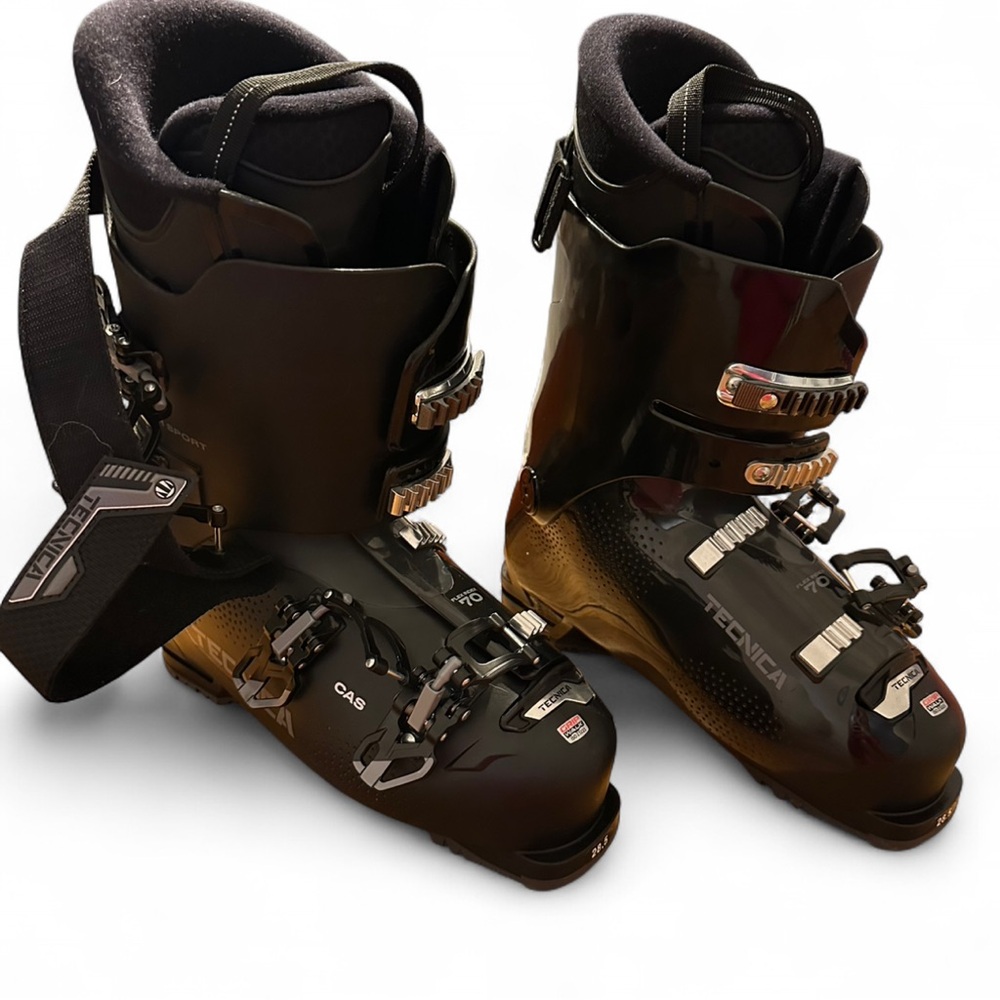 Black Tecnica Mach Sport HV 70 ski boots